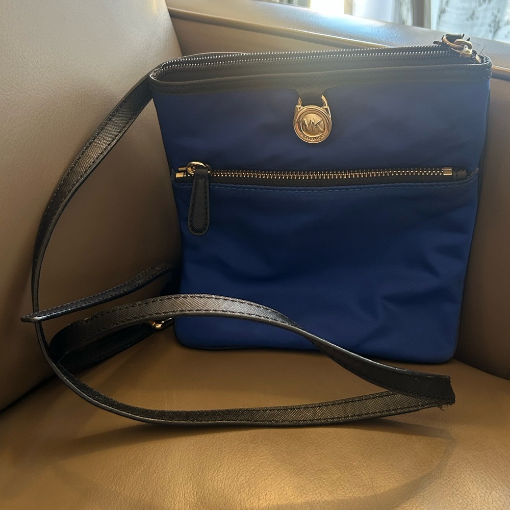 Michael Michael Kors Nylon Pocket Crossbody Electric Blue 💙